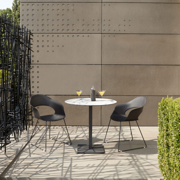 moments outdoor manger discuter chaise accoudoirs lady b projet 1
