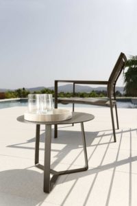 in out living tables basses touch talenti gallery1 scaled