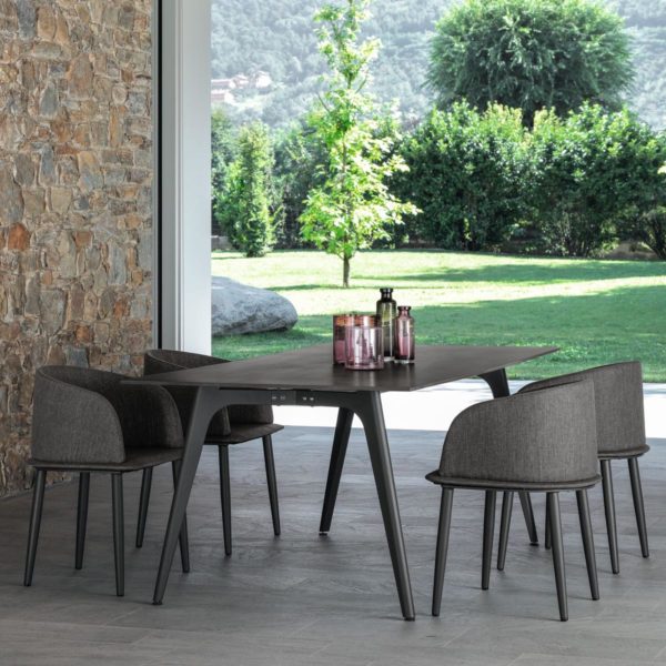in out moments chaise accoudoirs cleoalu talenti