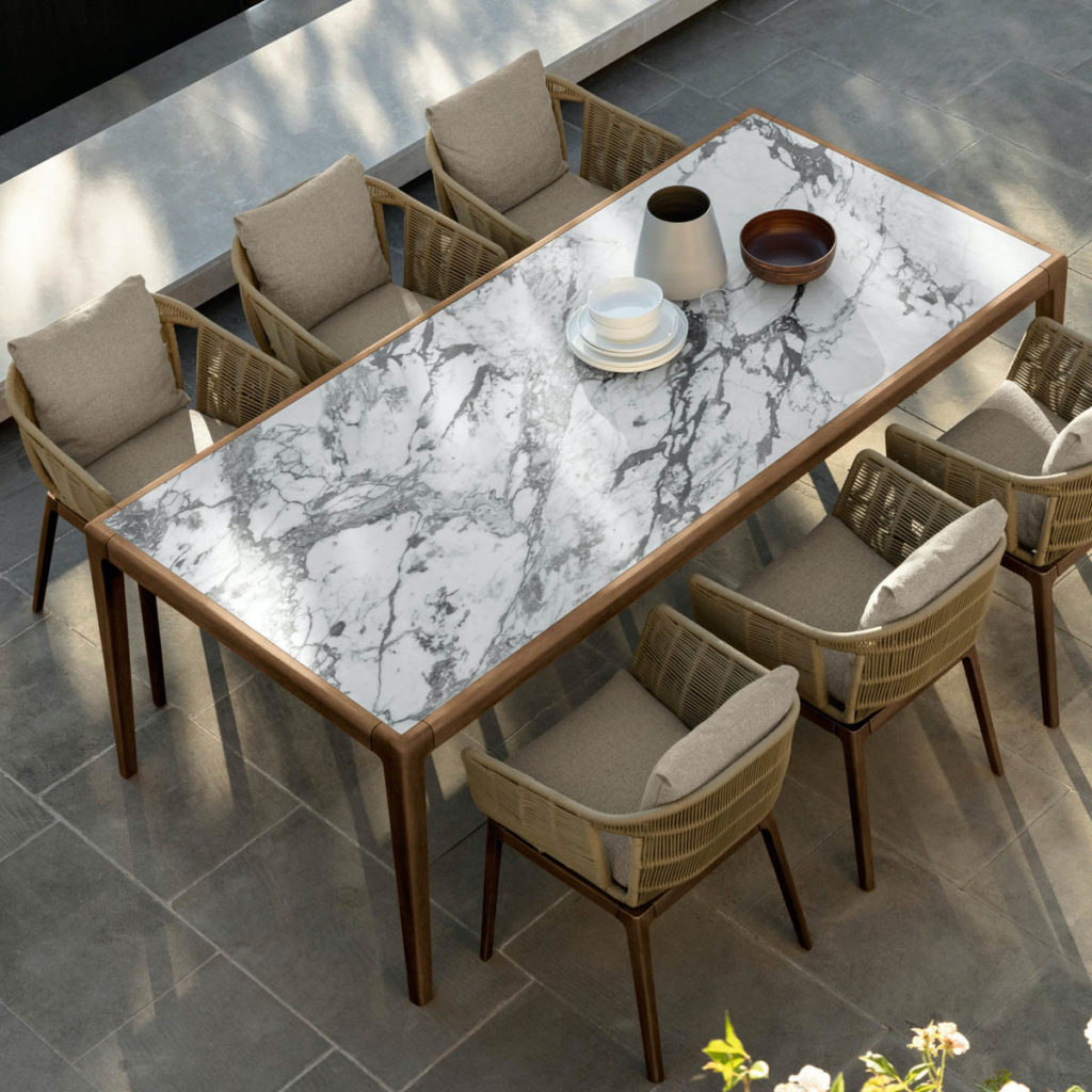 in out moments table cruise teck talenti